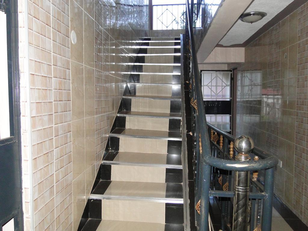 Easy Sleep Guesthouse Китале Экстерьер фото